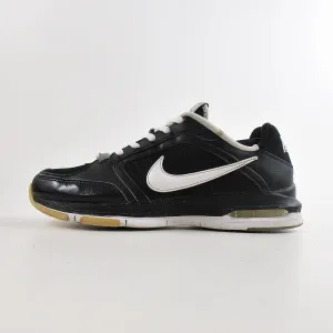 NIKE Air Strong
